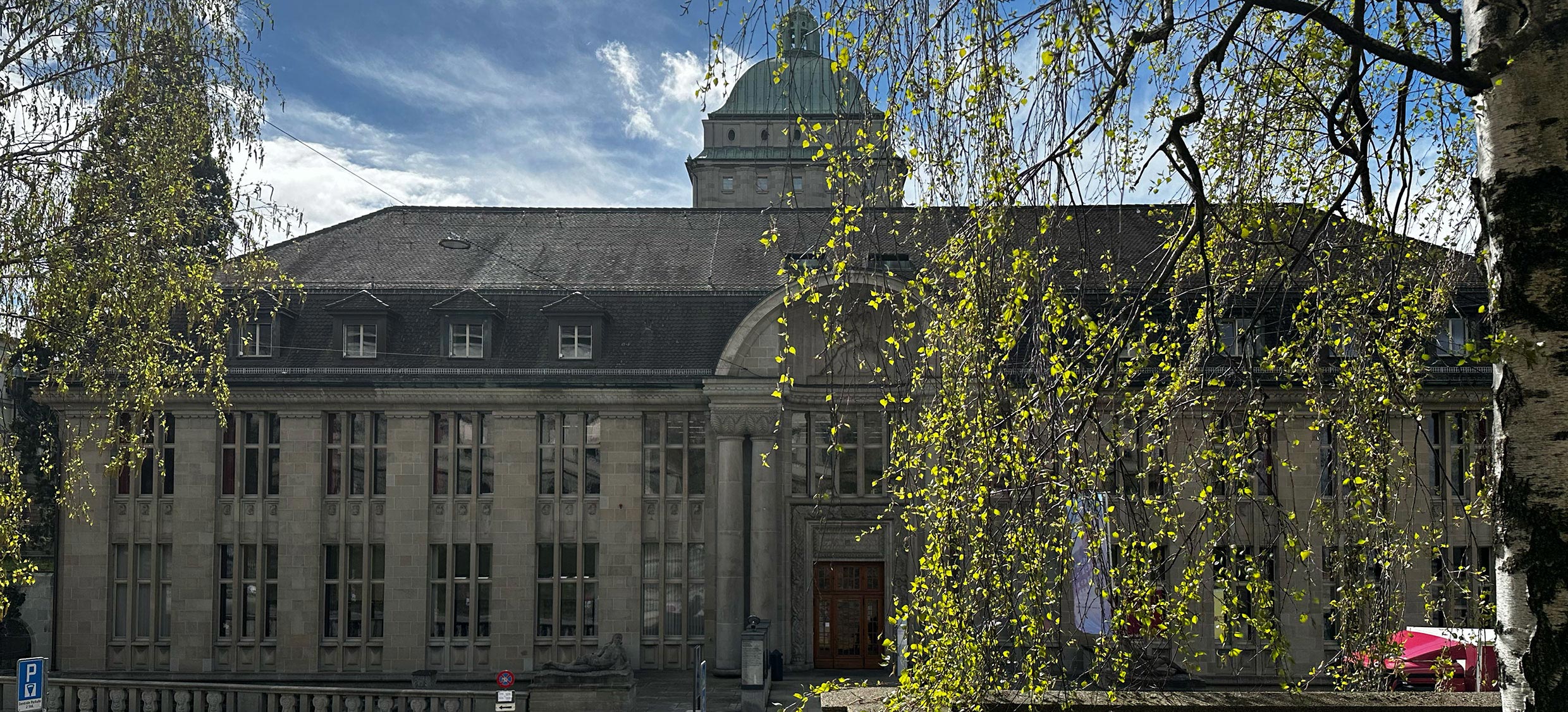 Museumsfassade und -eingang