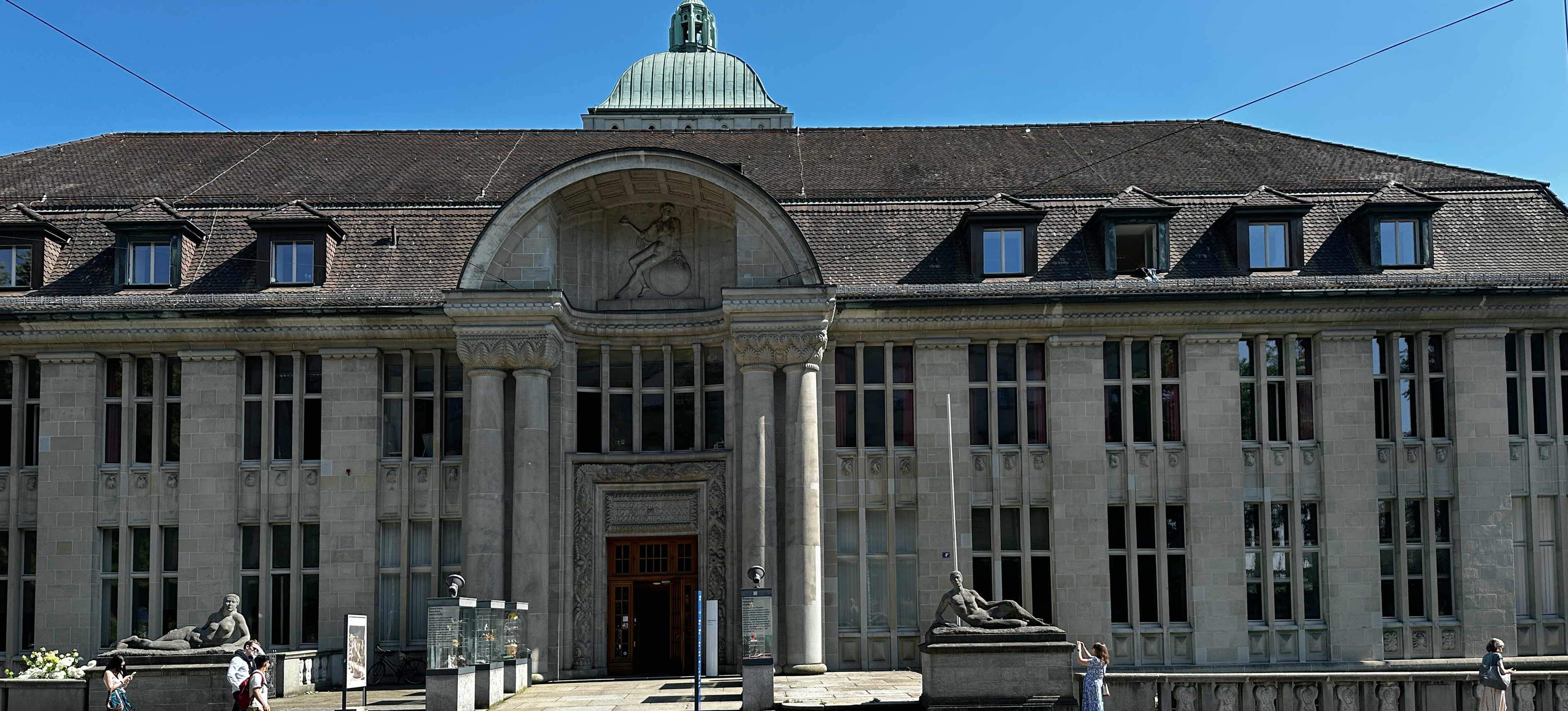 Museumsfassade und -eingang