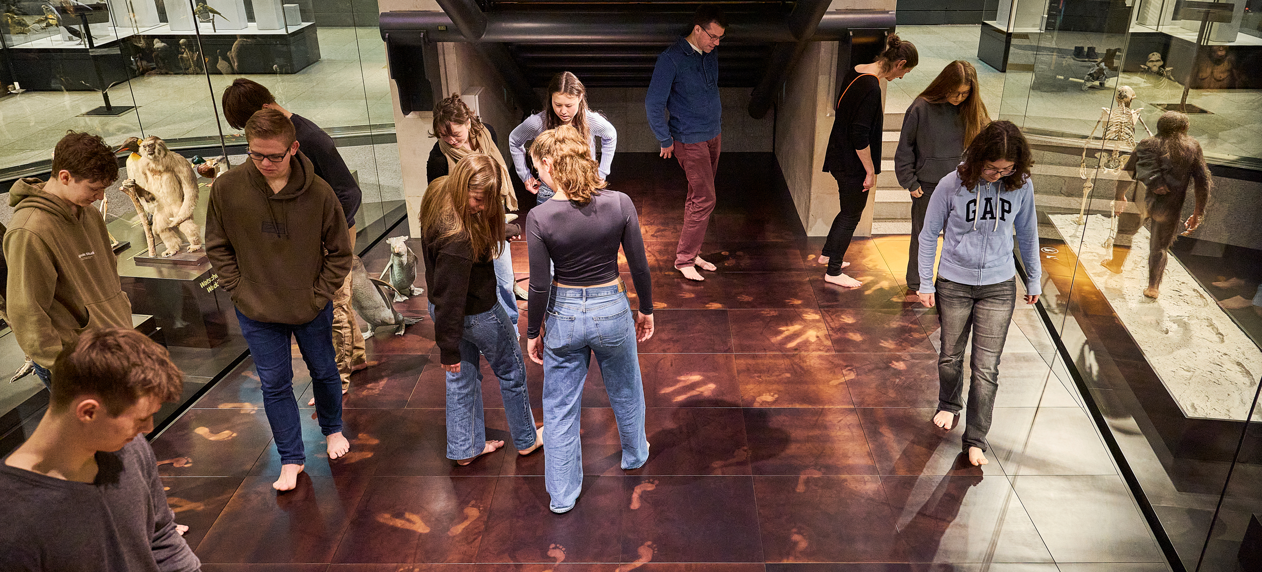 Zweibeinigkeit - Spuren auf Thermoboden